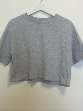 Cotton On Light Heather Gray Cropped Tee